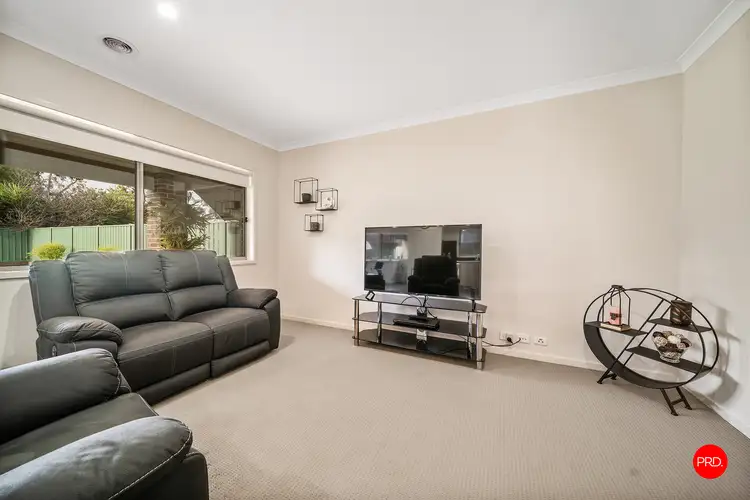 Fifth view of Homely house listing, 17 Clarcoll Crescent, Kangaroo Flat VIC 3555