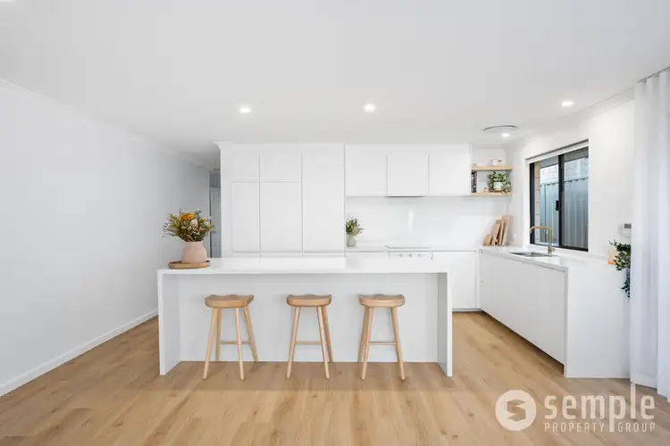 8 Nita Place