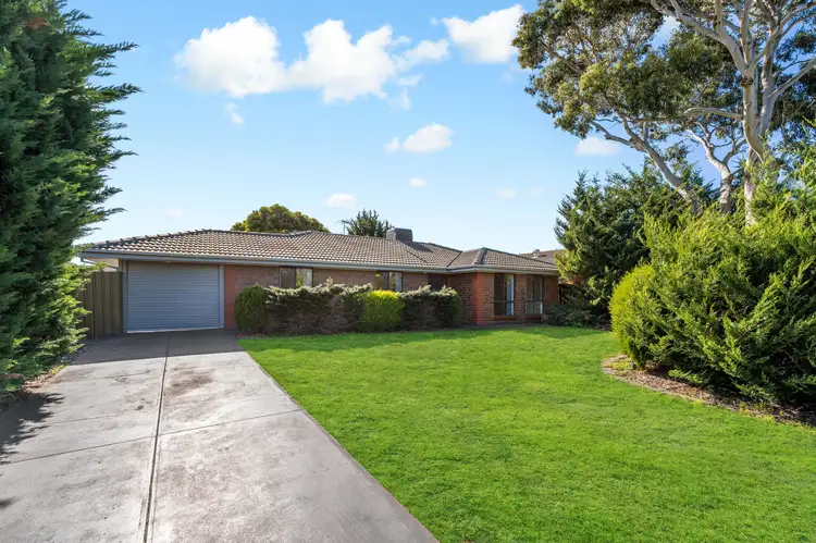 8 Banks Road, Woodcroft SA 5162