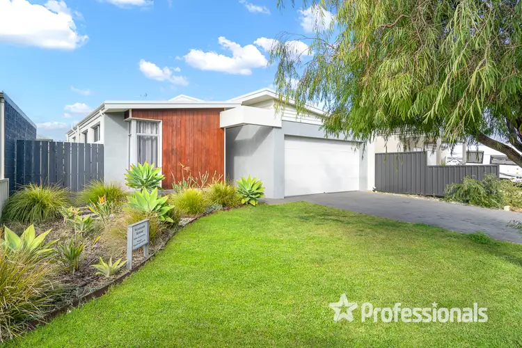 8 Wentworth Loop, Dunsborough WA 6281