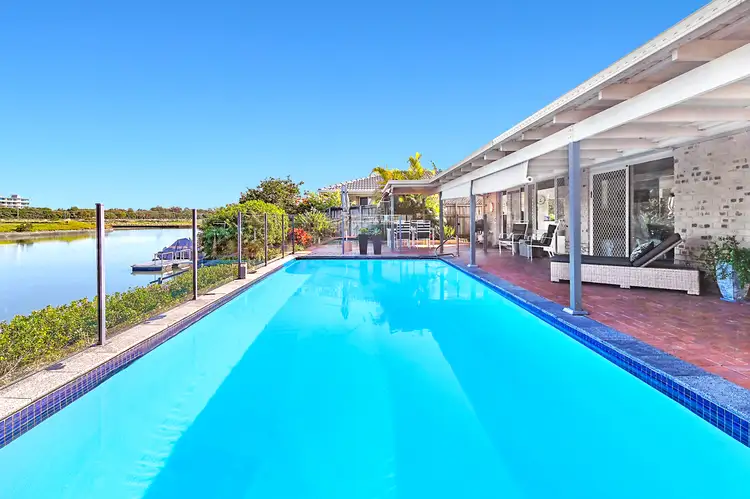 22 Anchorage Way, Biggera Waters QLD 4216