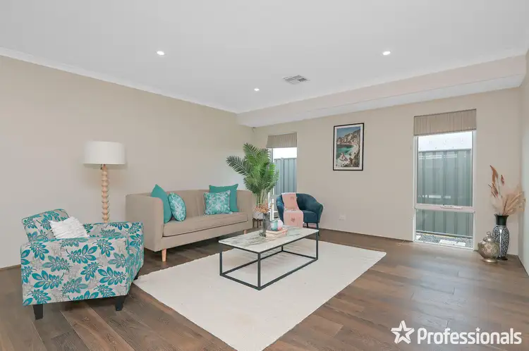 Second view of Homely house listing, 10 Menner Way, Piara Waters WA 6112