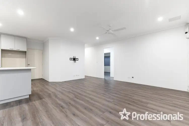 Seventh view of Homely house listing, 6 Fluyt Way, Landsdale WA 6065