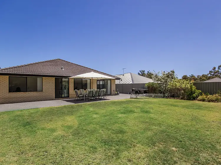 Fourth view of Homely house listing, 4 Milverton Loop, Leda WA 6170