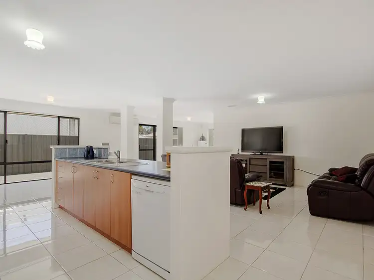 Seventh view of Homely house listing, 4 Milverton Loop, Leda WA 6170