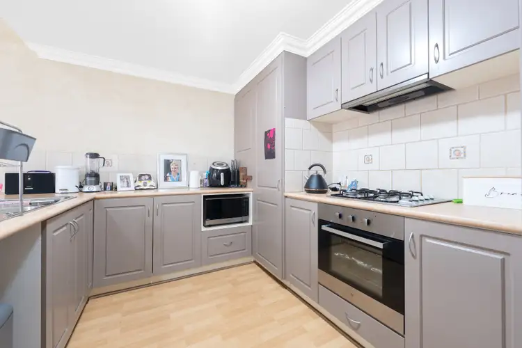 Fifth view of Homely house listing, 2 Alberta Pocket, Joondalup WA 6027
