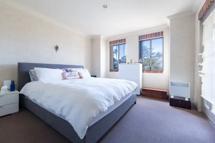 Seventh view of Homely house listing, 2 Alberta Pocket, Joondalup WA 6027