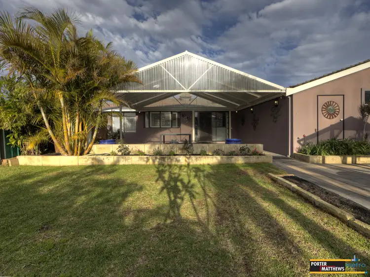Second view of Homely house listing, 19 Excalibur Circle, Camillo WA 6111