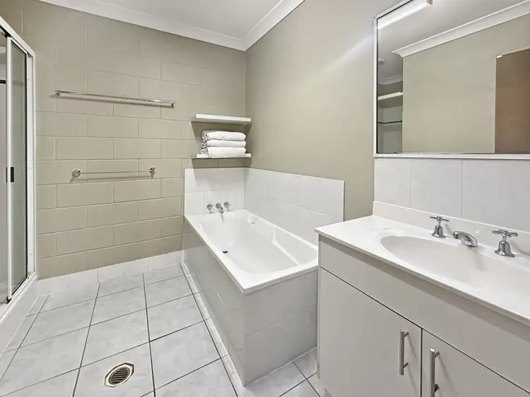 Sixth view of Homely unit listing, 2/15-17 Second Avenue, Railway Estate QLD 4810