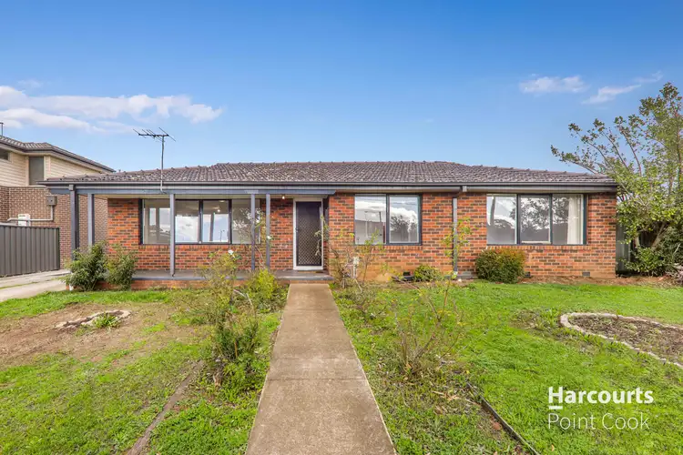 27 Staughton Street, Melton South VIC 3338