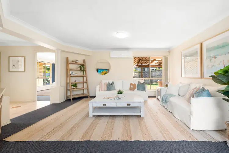 Second view of Homely house listing, 2 Alpena Close, Carindale QLD 4152