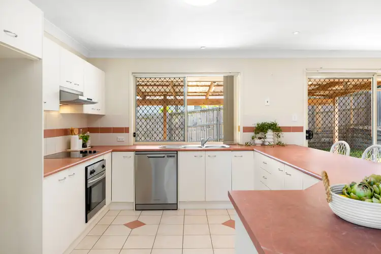 Fourth view of Homely house listing, 2 Alpena Close, Carindale QLD 4152
