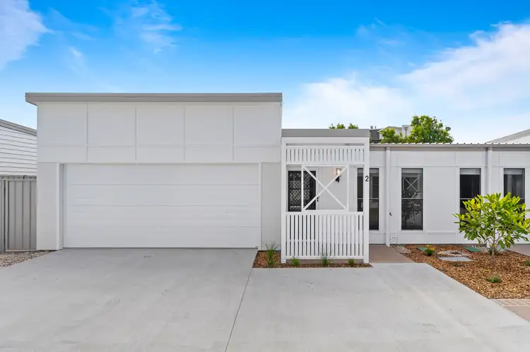 2/629 Esplanade, Urangan QLD 4655