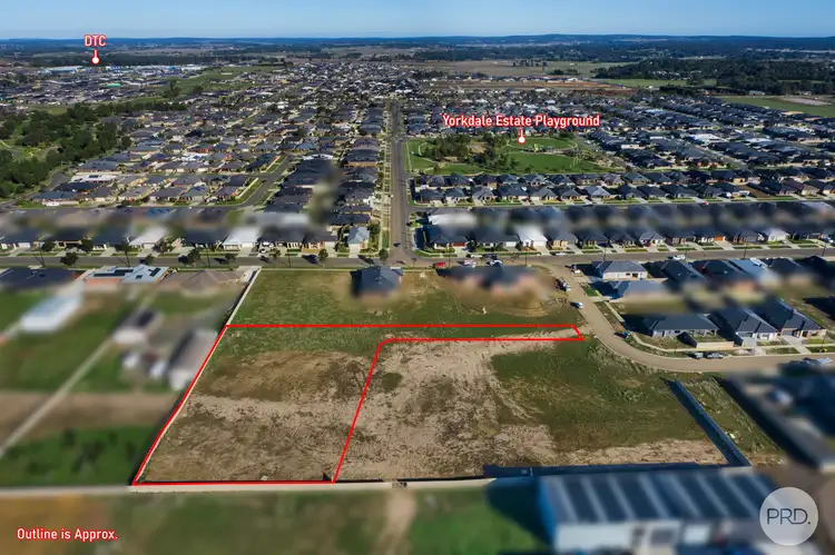 6 Bluegrass Way, Winter Valley VIC 3358