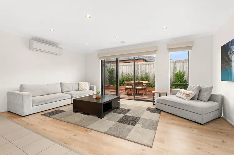 21 Bimberry Circuit, Clyde VIC 3978