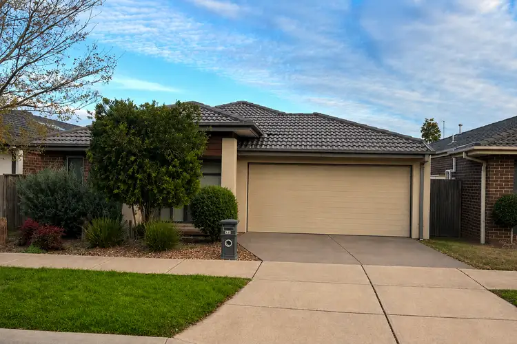 13 Lando Street