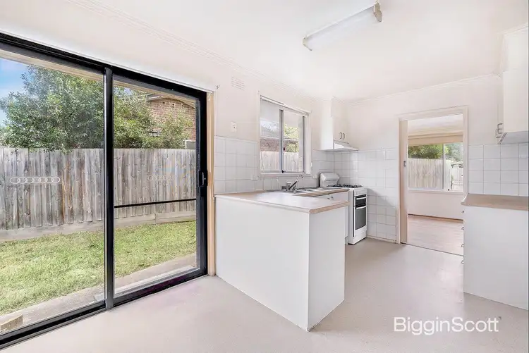 Fifth view of Homely house listing, 8 Wooral Court, Notting Hill VIC 3168