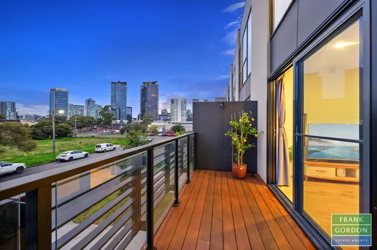 6A Woodruff Street, Port Melbourne VIC 3207