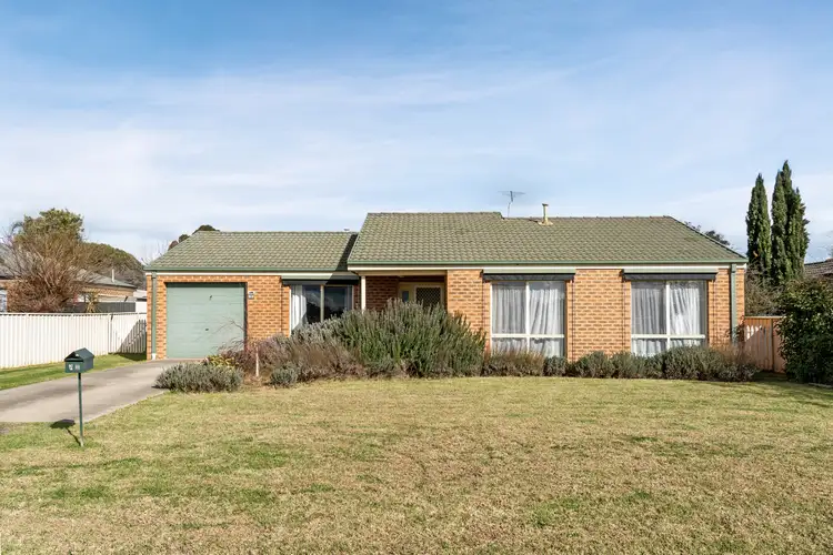70 Jude Street, Howlong NSW 2643