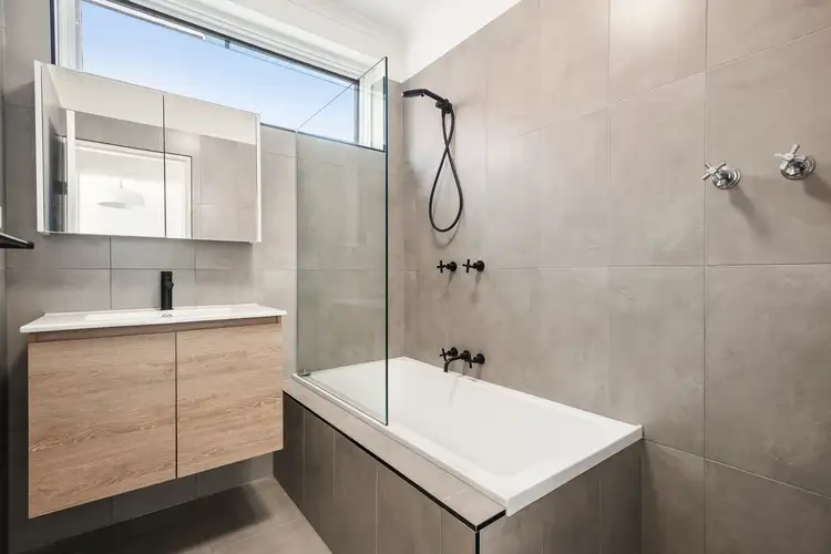 4/9 Christmas Street, Northcote VIC 3070