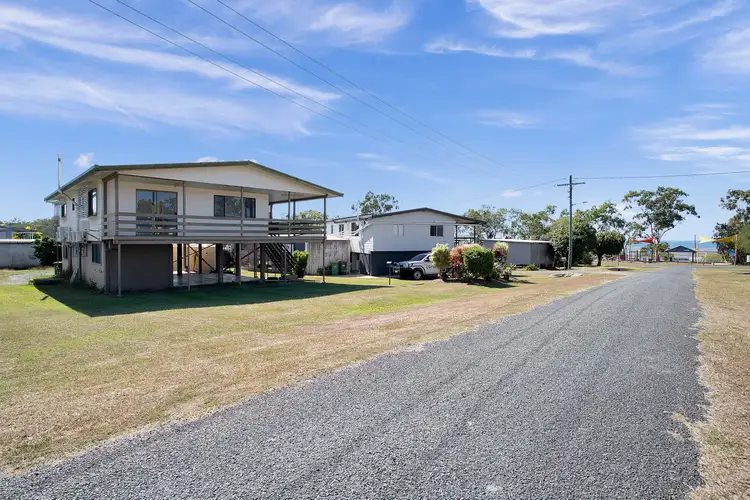 6 Dewar Street, St Helens Beach QLD 4798