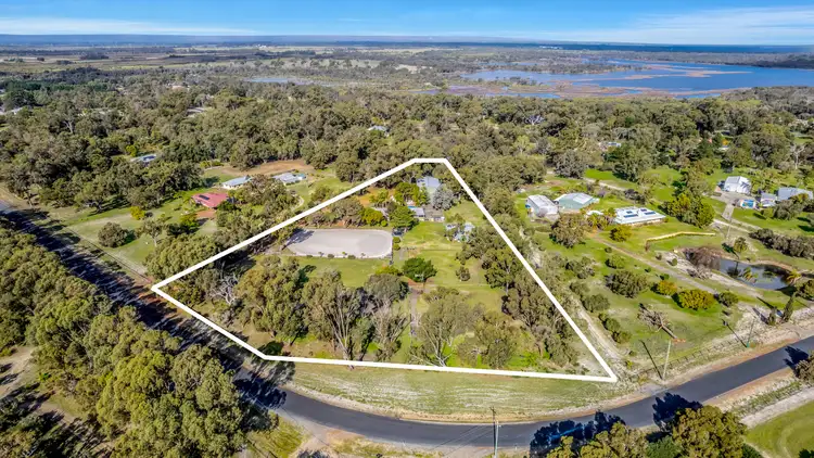 124 Lymon Road, Stake Hill WA 6181