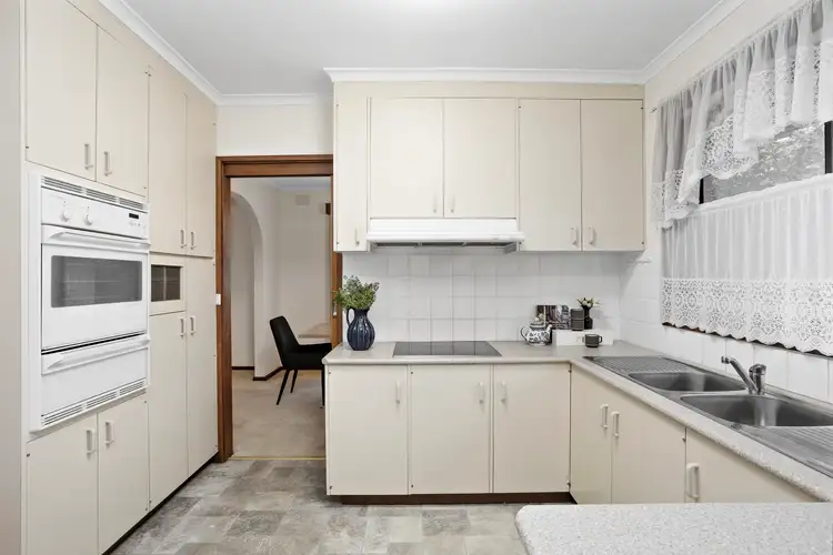 Sixth view of Homely house listing, 39 Snowdon Drive, Cheltenham VIC 3192