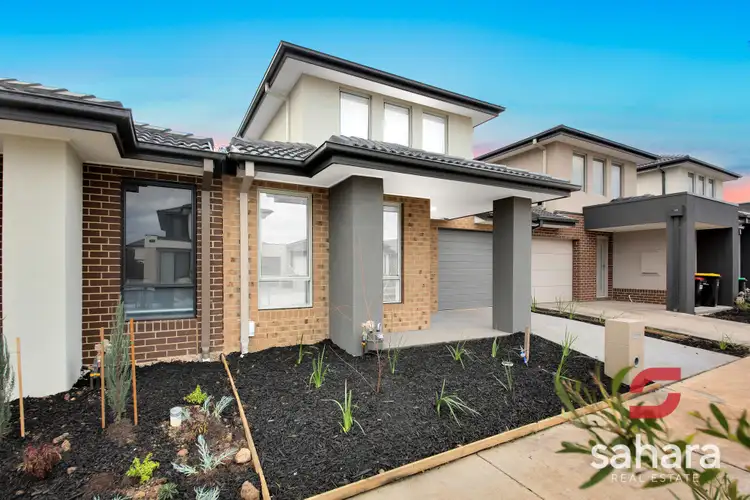 Second view of Homely house listing, 7 Petunia Way, Fraser Rise VIC 3336