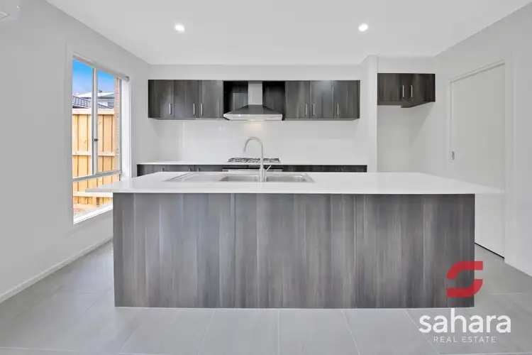 Third view of Homely house listing, 7 Petunia Way, Fraser Rise VIC 3336