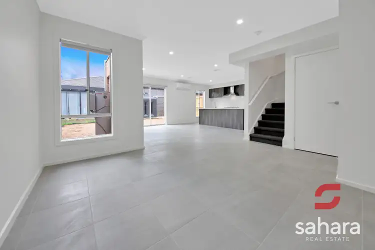 Sixth view of Homely house listing, 7 Petunia Way, Fraser Rise VIC 3336