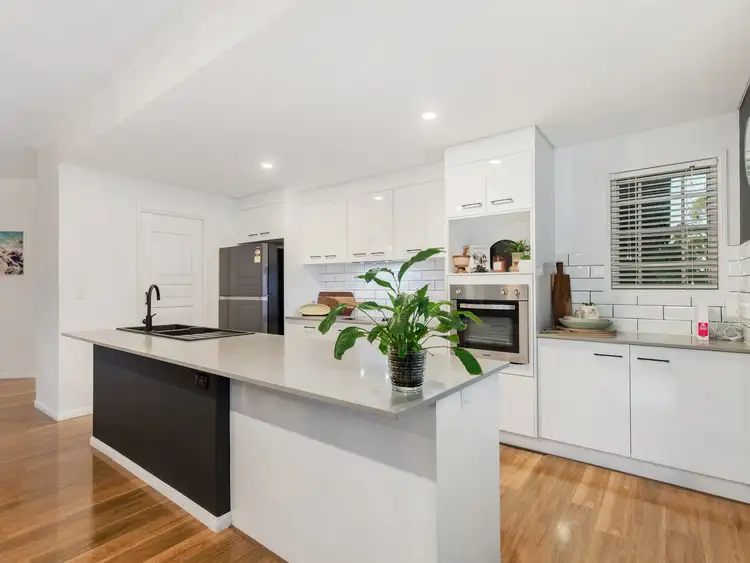 5 Kambah Place, Reedy Creek QLD 4227