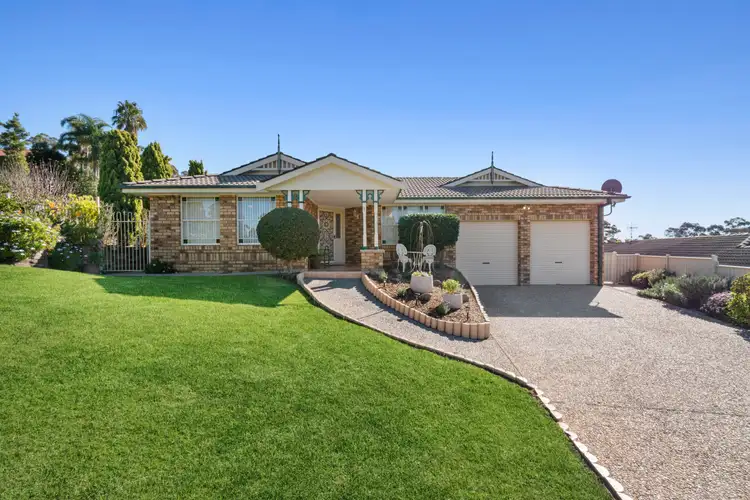 1 Caley Place, Sunshine Bay NSW 2536