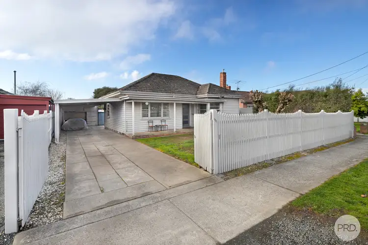 911 Pleasant Street South, Redan VIC 3350