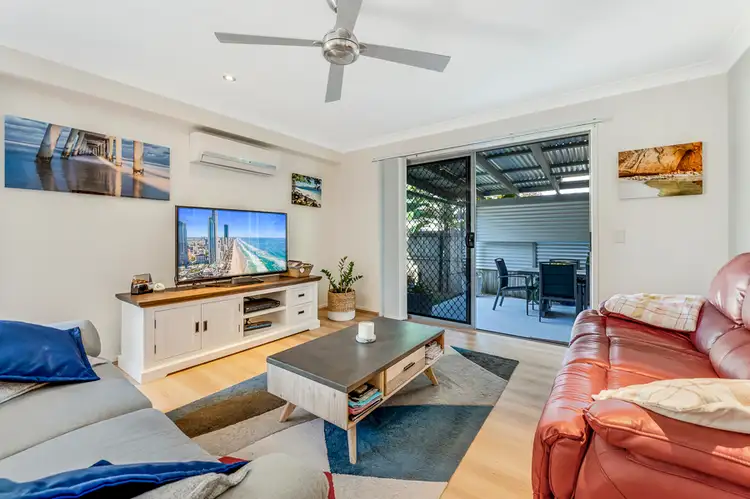 2/16A Broad Street, Labrador QLD 4215
