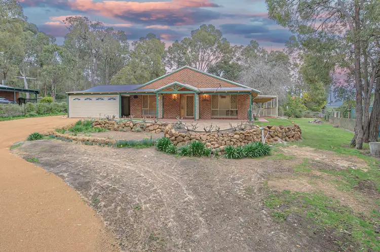 17 Cockatoo Drive, Mundaring WA 6073