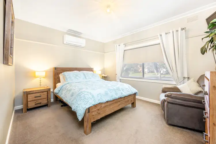 Fifth view of Homely house listing, 1 Alamein Avenue, Warracknabeal VIC 3393