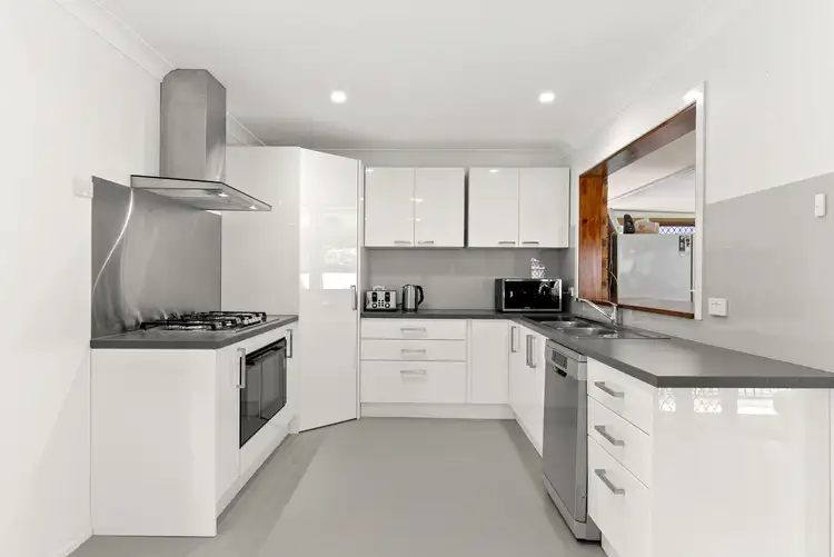 Fifth view of Homely house listing, 8 Mundurra Avenue, Ocean Shores NSW 2483