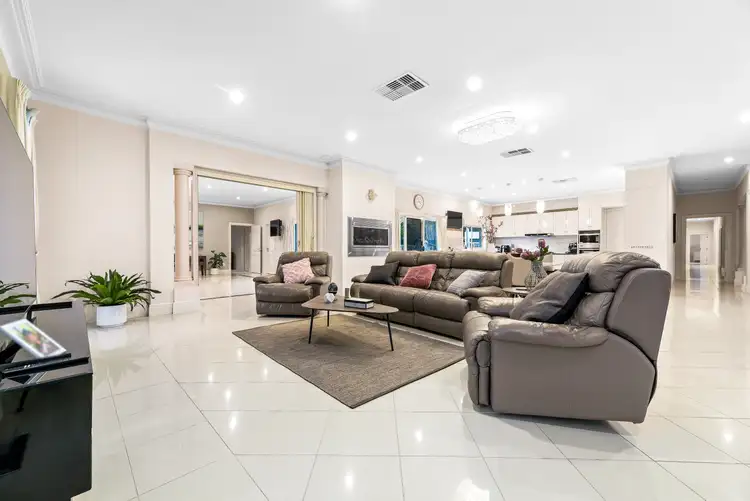 Sixth view of Homely house listing, 2 Colonial Court, Narre Warren South VIC 3805