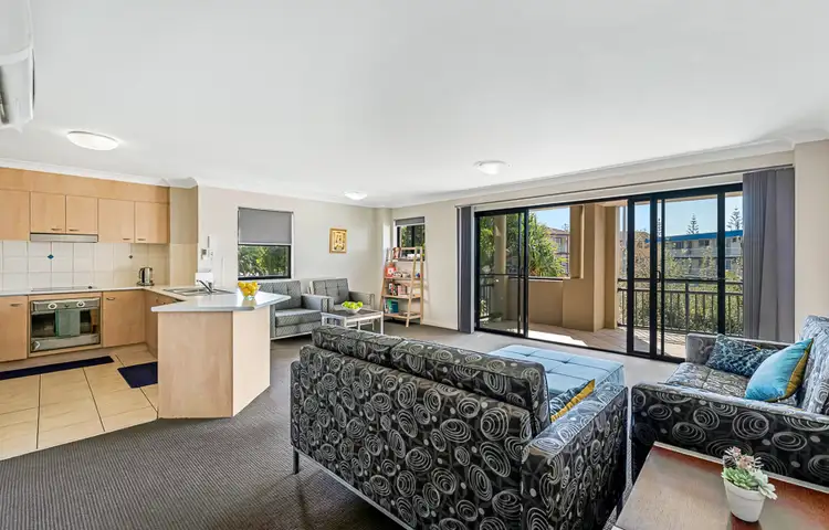 216/392 Marine Parade, Labrador QLD 4215