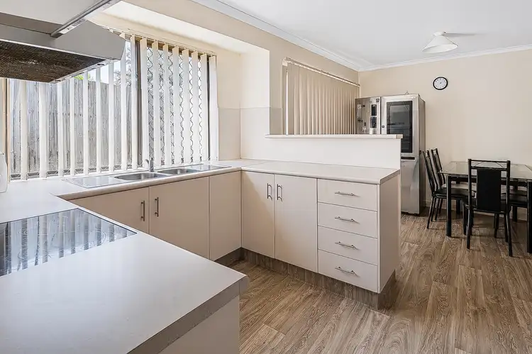 3 Regency Place