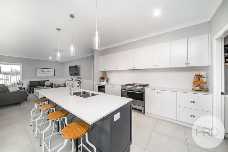 Sixth view of Homely house listing, 5 Kentucky Crescent, Gobbagombalin NSW 2650