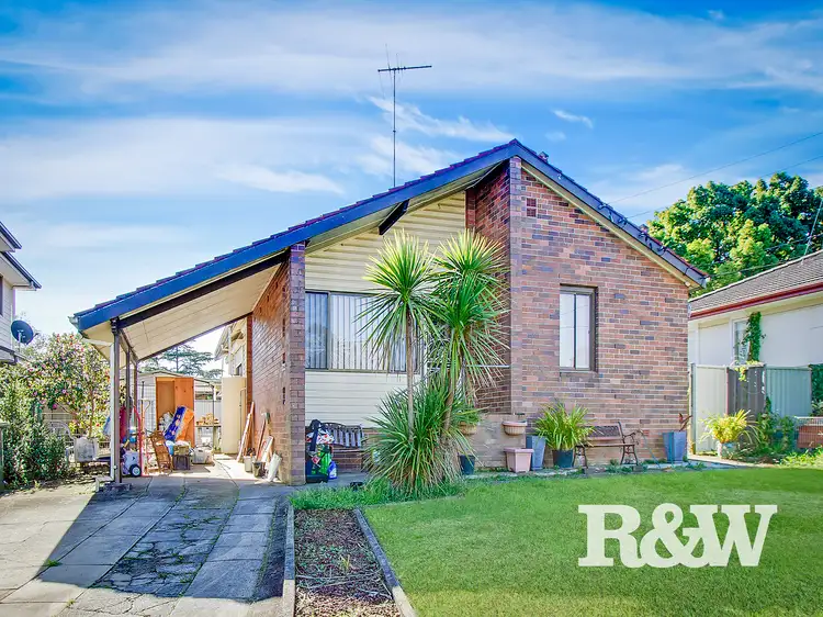 14 Feramin Avenue