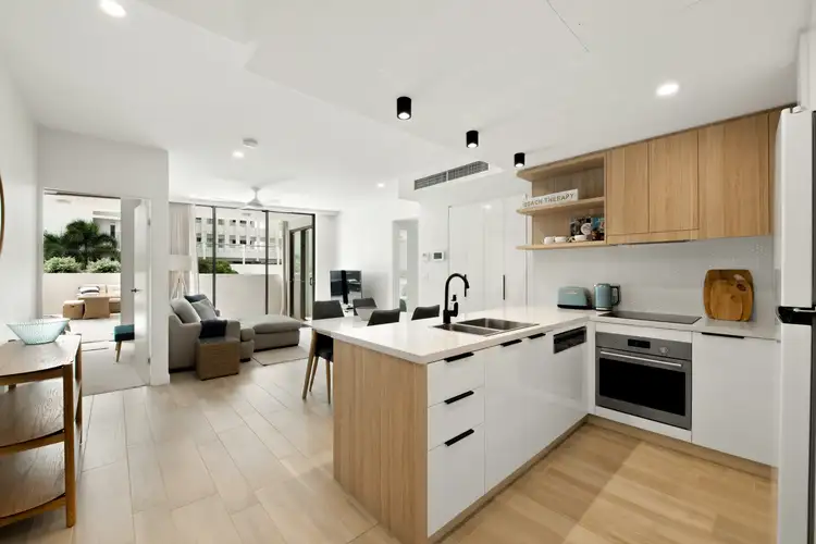10209/96 Memorial Ave, Maroochydore QLD 4558