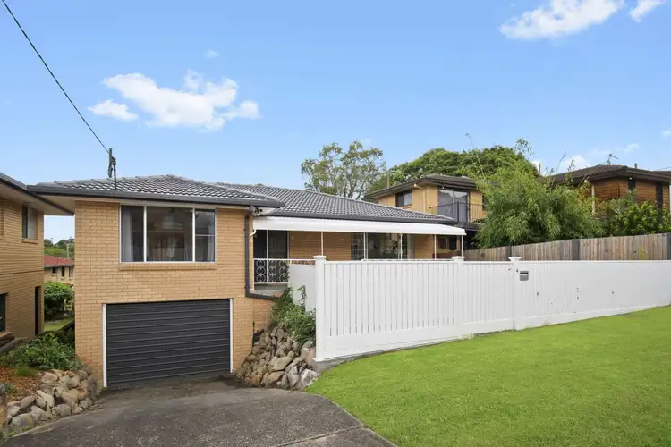 4 Moonah Avenue, Southport QLD 4215