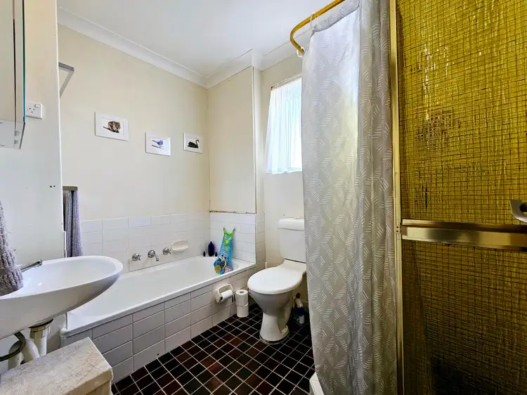 Fifth view of Homely apartment listing, 20/52 The Crescent, Dee Why NSW 2099