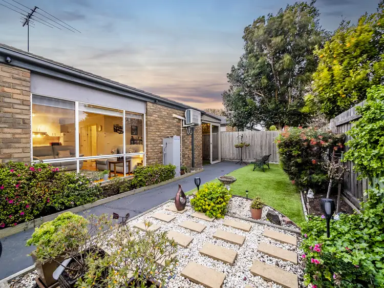 6/278 Narre Warren Road, Cranbourne East VIC 3977