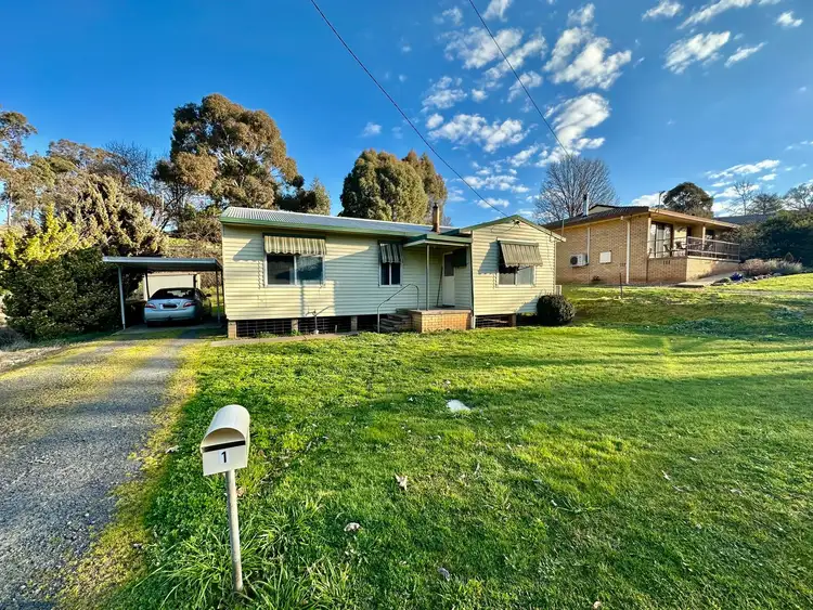1 Albury Close, Tumbarumba NSW 2653