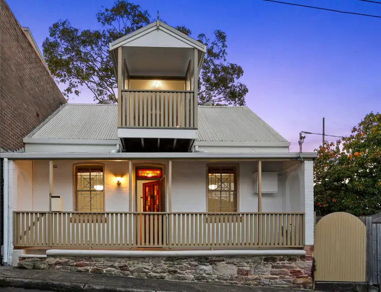8 Joseph Street
