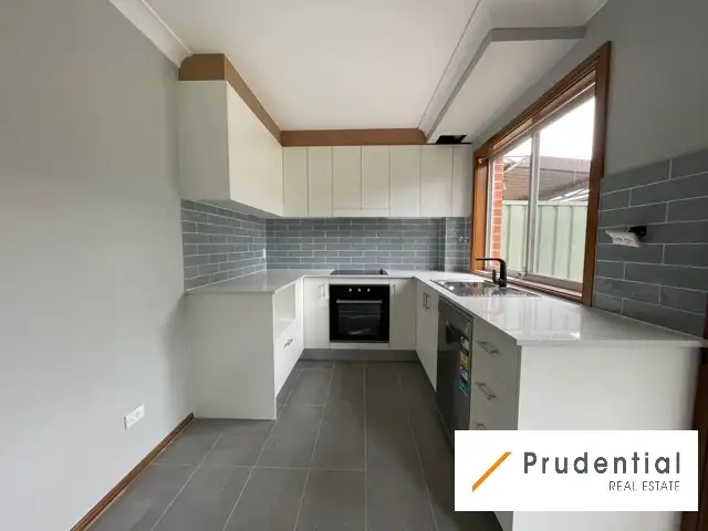 Third view of Homely house listing, 6/6-8 Second Avenue, Macquarie Fields NSW 2564
