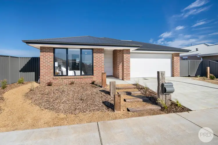 17 Hollioake Drive, Lucas VIC 3350